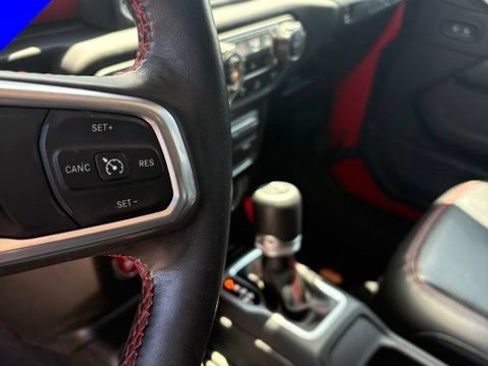 Used 2018 Jeep Wrangler Unlimited Rubicon AWD/4WD image 16
