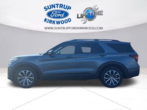 Used 2025 Ford Explorer ST-Line AWD/4WD image 23