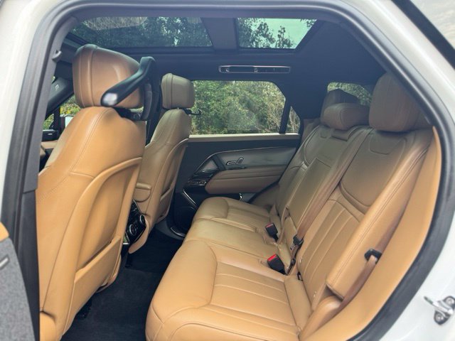 Used 2025 Land Rover Range Rover Sport SE AWD/4WD image 13