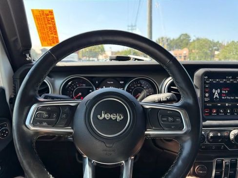 Used 2020 Jeep Gladiator Rubicon AWD/4WD image 12