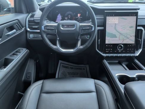 Used 2026 GMC Acadia Elevation w/ Elevation Premium Package FWD image 2