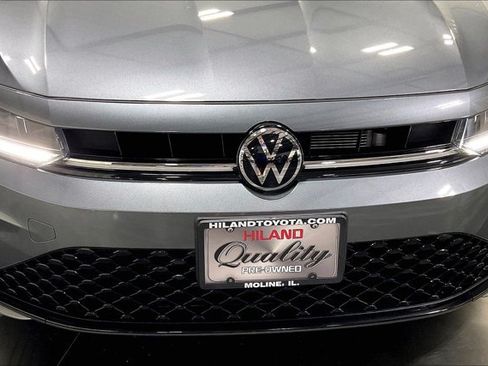Used 2025 Volkswagen Jetta Sport FWD image 29