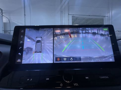 Used 2024 Nissan Rogue SL w/ SL Premium Package image 28