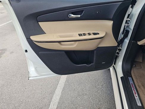 Used 2012 GMC Acadia Denali FWD image 13