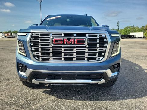 New 2026 GMC Yukon XL Denali w/ Denali Reserve Package AWD/4WD image 3