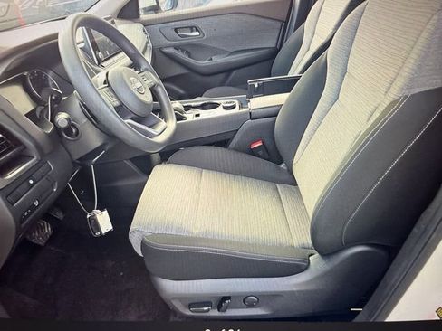 Certified 2023 Nissan Rogue SV image 8