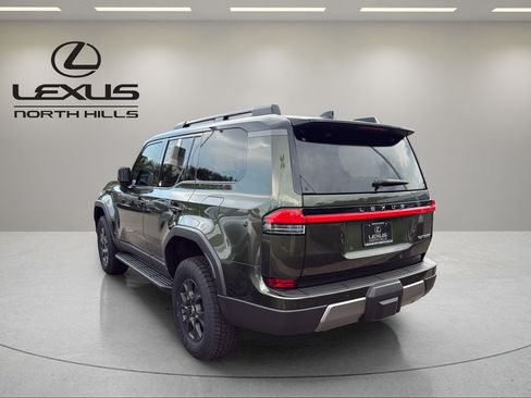Certified 2025 Lexus GX 550 AWD/4WD image 8