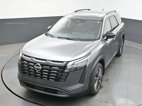 New 2026 Nissan Pathfinder Platinum FWD image 34