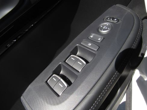 Certified 2025 Acura ADX FWD image 25