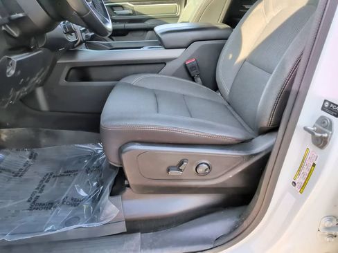 Used 2022 RAM 1500 Big Horn AWD/4WD image 18