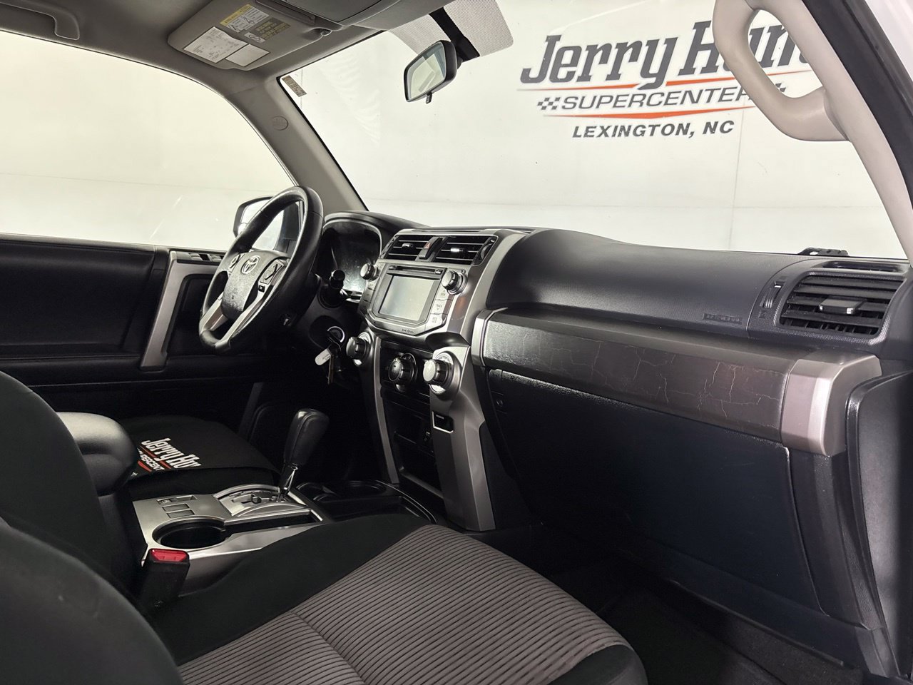 Used 2019 Toyota 4Runner SR5 RWD image 31