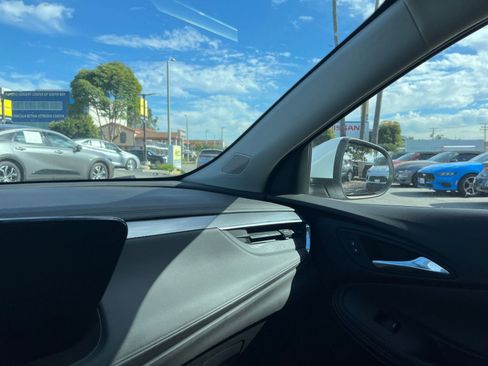 Used 2025 Buick Encore GX Preferred image 35