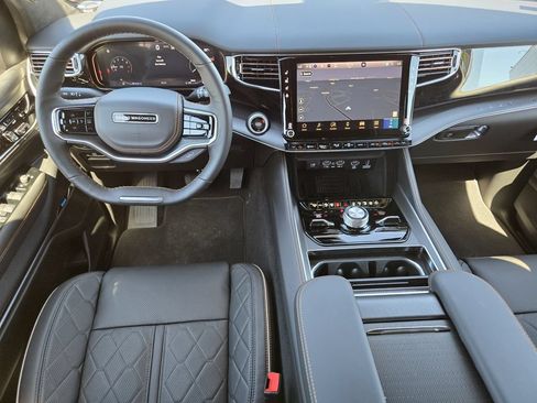 New 2026 Jeep Grand Wagoneer L Summit AWD/4WD image 19