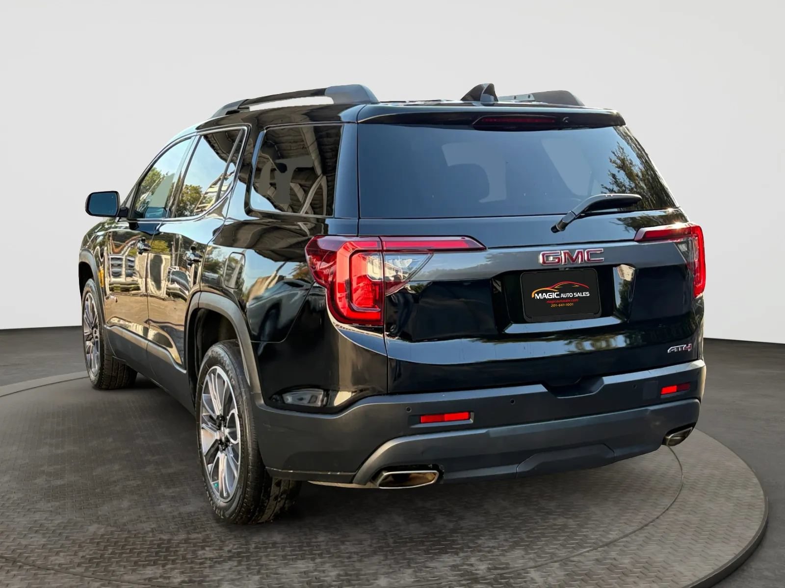 Used 2020 GMC Acadia AT4 w/ LPO, Floor Liner Package AWD/4WD image 8