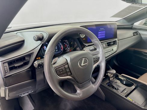 Used 2023 Lexus ES 350 w/ Premium Package FWD image 9