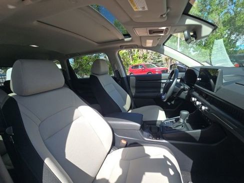 Used 2026 Honda CR-V EX image 16