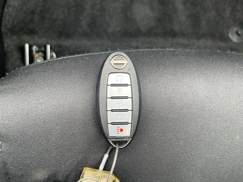 Used 2025 Nissan Altima 2.5 SV FWD image 17