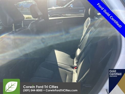 Used 2023 Ford Edge ST image 4