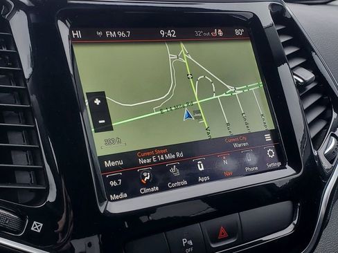 Used 2020 Jeep Cherokee Limited image 24