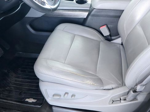 Used 2016 Chevrolet Tahoe LT w/ Luxury Package RWD image 13