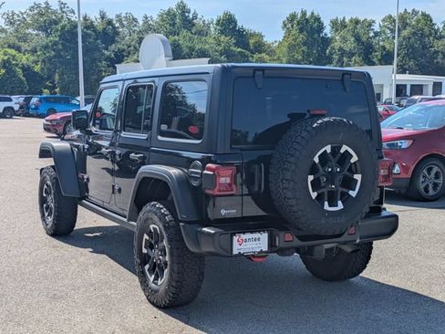 Used 2025 Jeep Wrangler Unlimited Rubicon AWD/4WD image 5