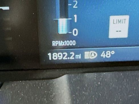 Used 2025 Ford Maverick Lariat image 35