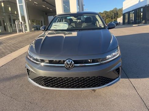 New 2026 Volkswagen Jetta SE FWD image 2