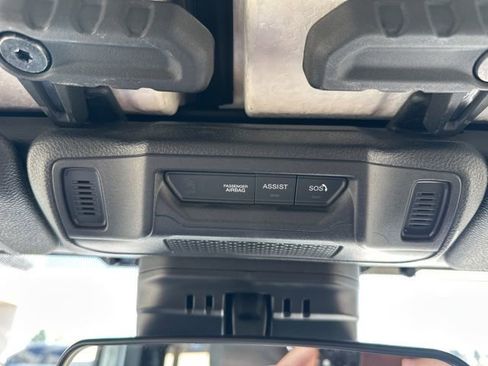 Certified 2025 Jeep Wrangler Rubicon image 20