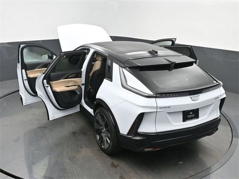 New 2026 Cadillac Lyriq Signature Sport image 64