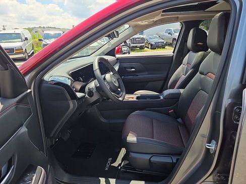 Used 2026 Nissan Kicks SR w/ SR Premium Package AWD/4WD image 17