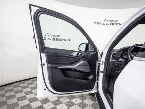 Used 2023 BMW X5 xDrive40i w/ Premium Package image 15