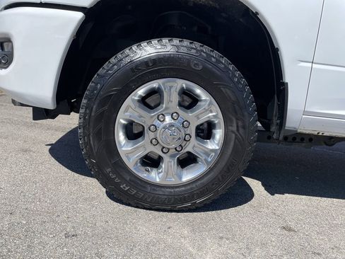 Used 2022 RAM 2500 Big Horn w/ Level B Equipment Group AWD/4WD image 9