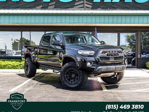 Used 2019 Toyota Tacoma SR5 AWD/4WD image 1