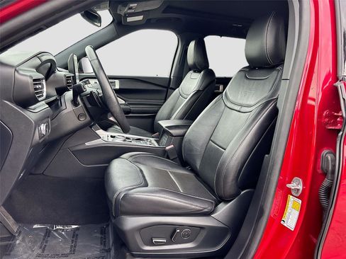 Used 2020 Ford Explorer ST w/ Premium Technology Package image 24