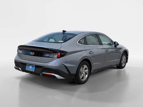 New 2026 Hyundai Sonata SE FWD image 5