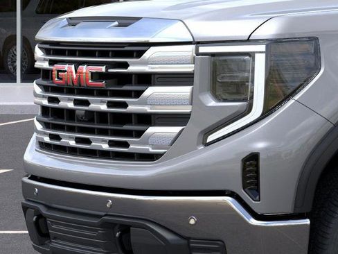 New 2026 GMC Sierra 1500 SLE image 37