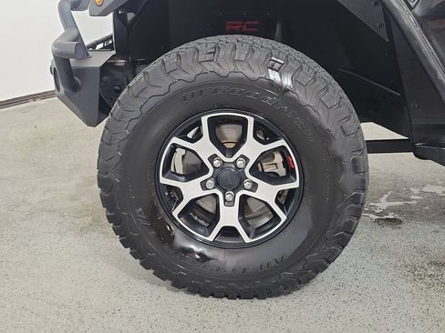 Used 2021 Jeep Wrangler Unlimited Rubicon AWD/4WD image 9