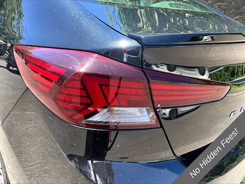 Used 2019 Hyundai Elantra Sport w/ Premium Package 03 FWD image 27