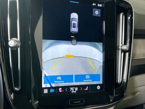 Used 2023 Volvo XC40 B4 Plus w/ Driver Assist Package image 14