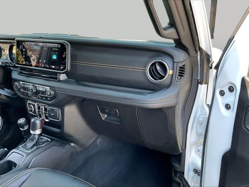 Used 2024 Jeep Wrangler Unlimited Sahara w/ Safety Group AWD/4WD image 17