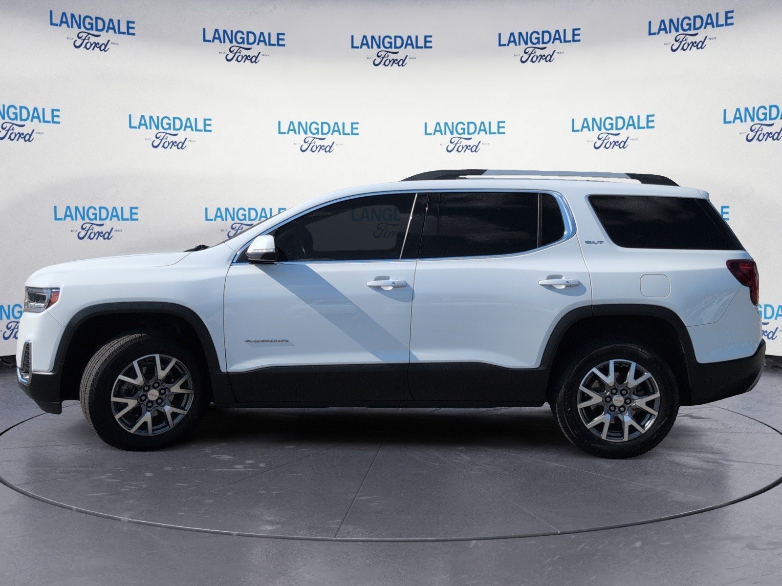 Used 2023 GMC Acadia SLT FWD image 10