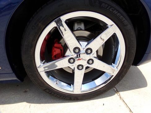 Used 2007 Chevrolet Corvette Coupe RWD image 9
