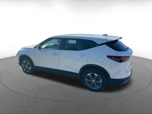Used 2026 Chevrolet Blazer LT AWD/4WD image 9