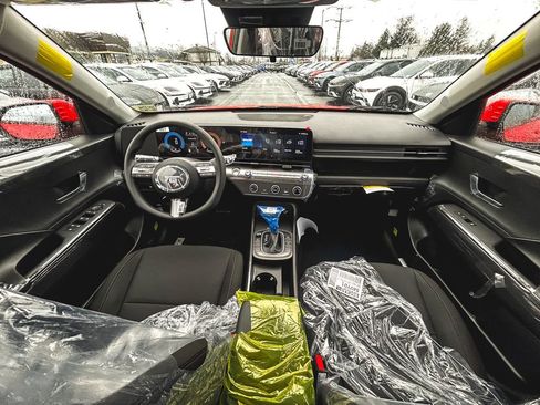 New 2026 Hyundai Kona SE image 14