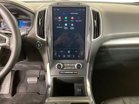 Certified 2024 Ford Edge Titanium image 26
