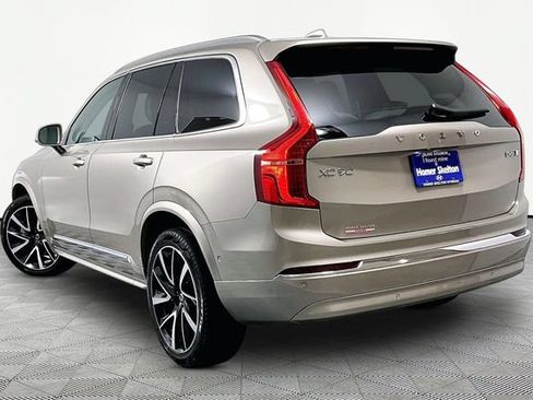 Used 2023 Volvo XC90 B6 Plus AWD/4WD image 12