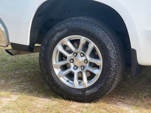Used 2023 Chevrolet Silverado 1500 LT w/ Max Trailering Package RWD image 10