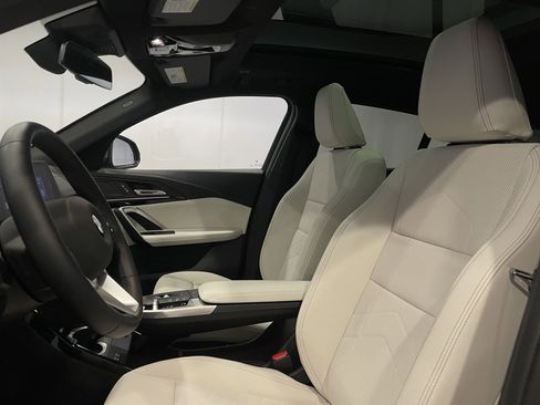 New 2026 BMW X2 xDrive28i w/ Technology Package AWD/4WD image 8