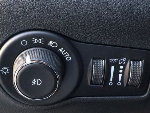 New 2026 Jeep Compass Latitude image 11