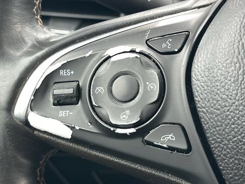 Used 2018 Buick Envision Essence FWD image 21